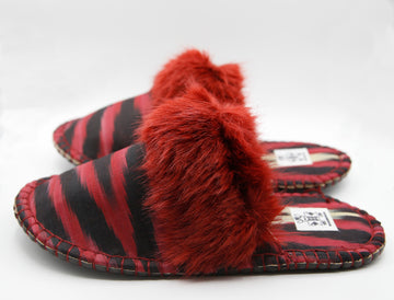 Carmine Ikat Black Kosy